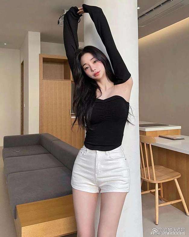 深夜保姆监控事件：富家夫妻间的“隐秘联盟”被意外揭开