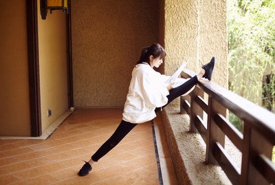 餐饮外卖平台恶性竞争：商家隐性费用和低价策略